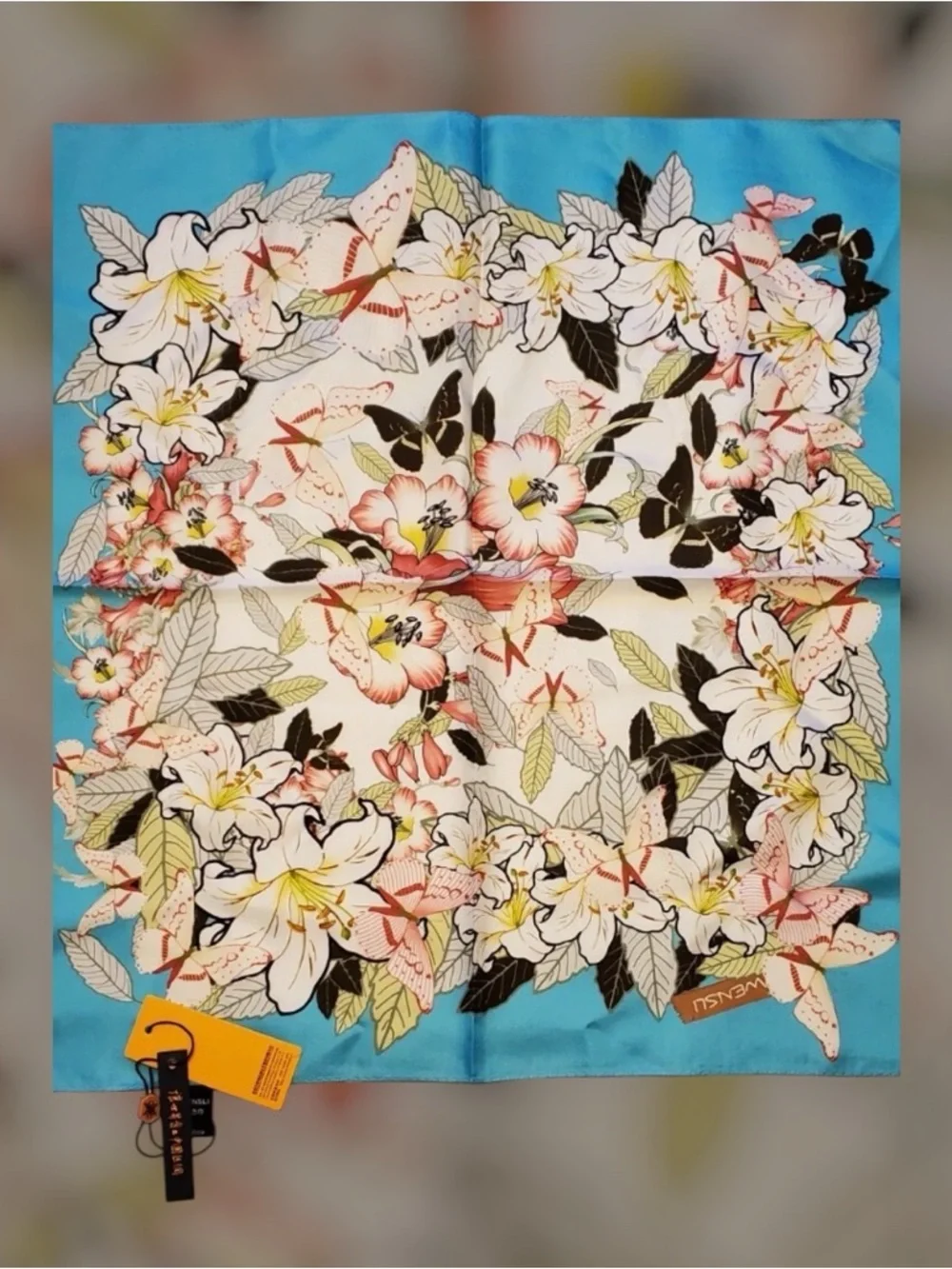 Wensli silk scarf 20 x 20 includes tags and gift box